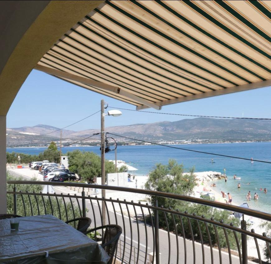 Dom wolnostojący w pierwszym rzędzie do morza